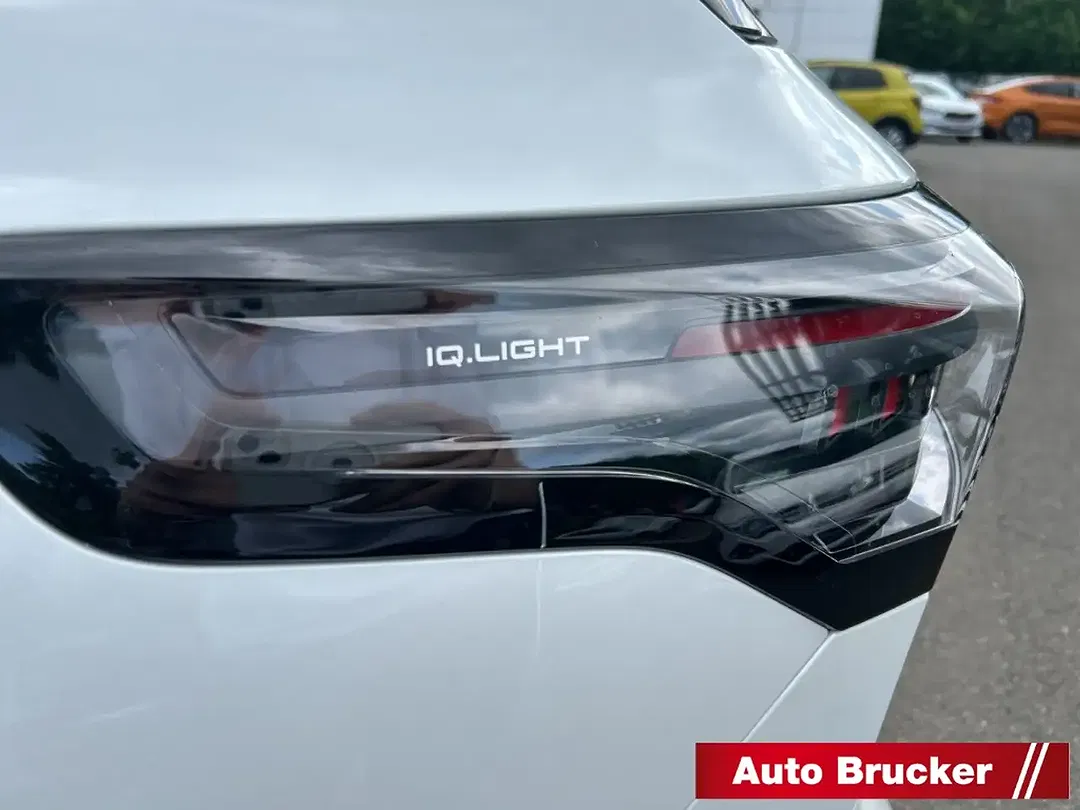 Volkswagen Tiguan - Thumbnail 13