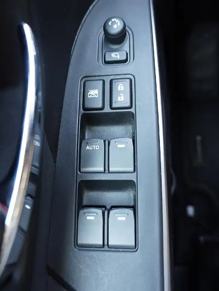Suzuki S-Cross - Thumbnail 14