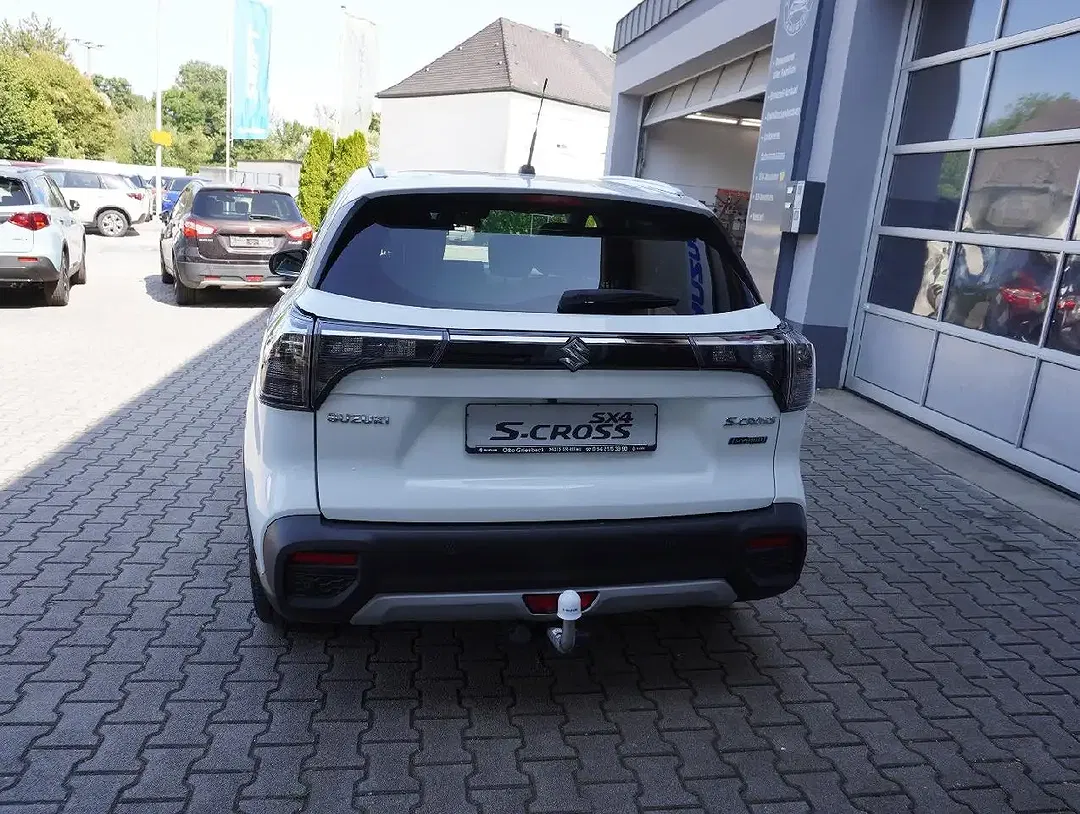 Suzuki S-Cross - Thumbnail 4