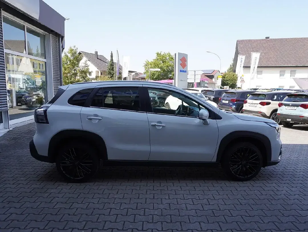 Suzuki S-Cross - Thumbnail 6