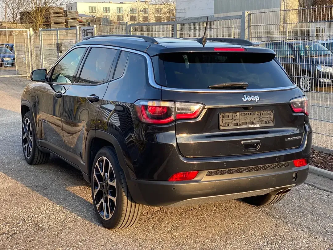 Jeep Compass - Thumbnail 4