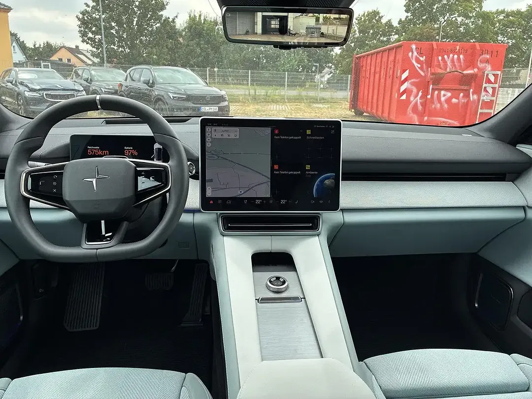 Polestar 4 - Thumbnail 15