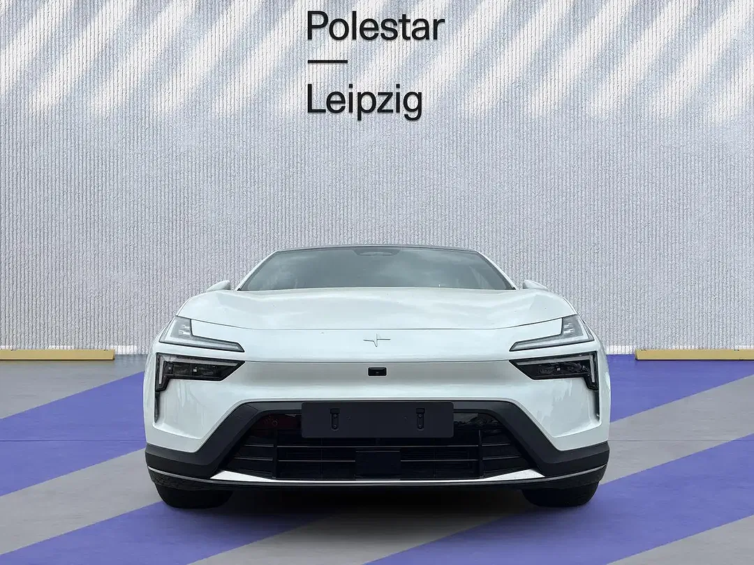 Polestar 4 - Thumbnail 8