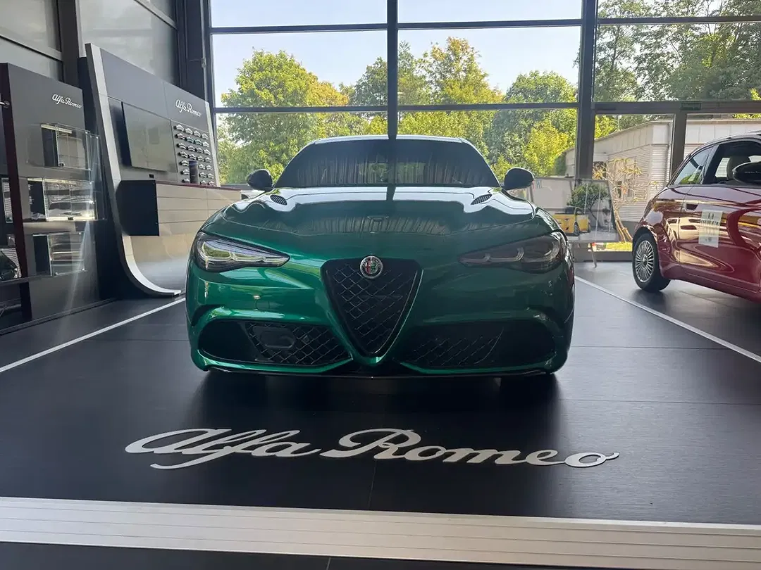 Alfa Romeo Giulia Quadrifoglio - foto 2
