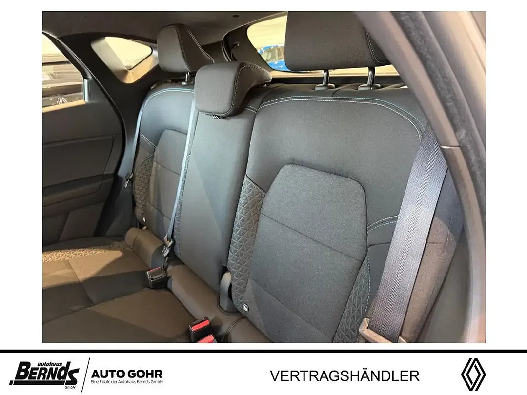 Renault Captur - Thumbnail 4