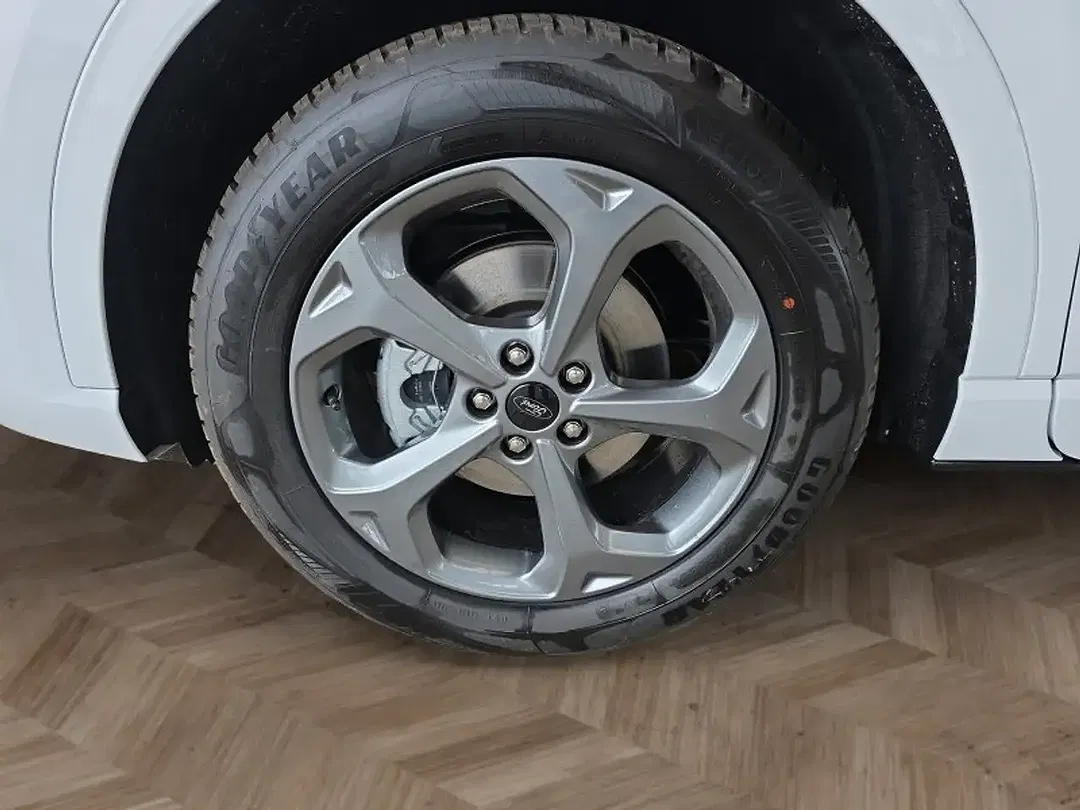 Ford Kuga - Thumbnail 15