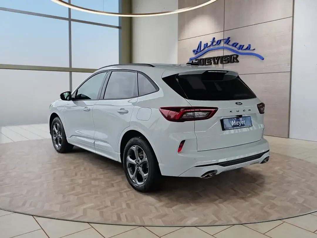 Ford Kuga - Thumbnail 3