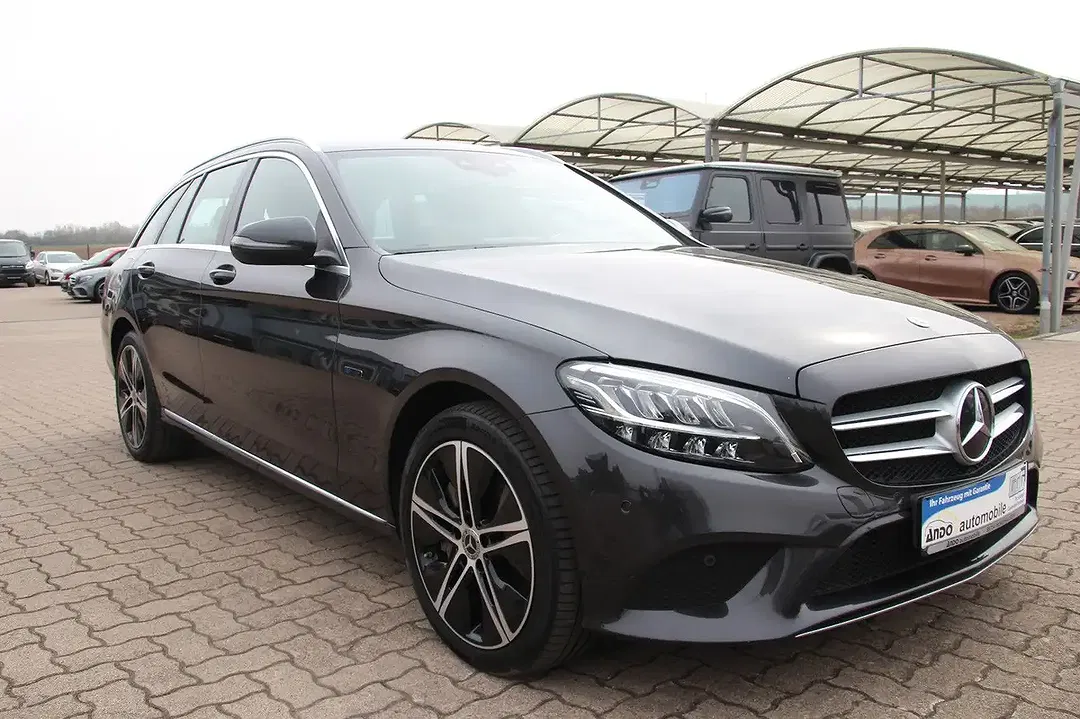 Mercedes-Benz C 300 - Thumbnail 4