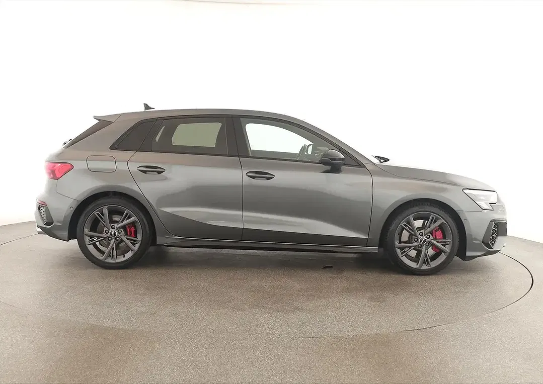 Audi S3 - Thumbnail 4