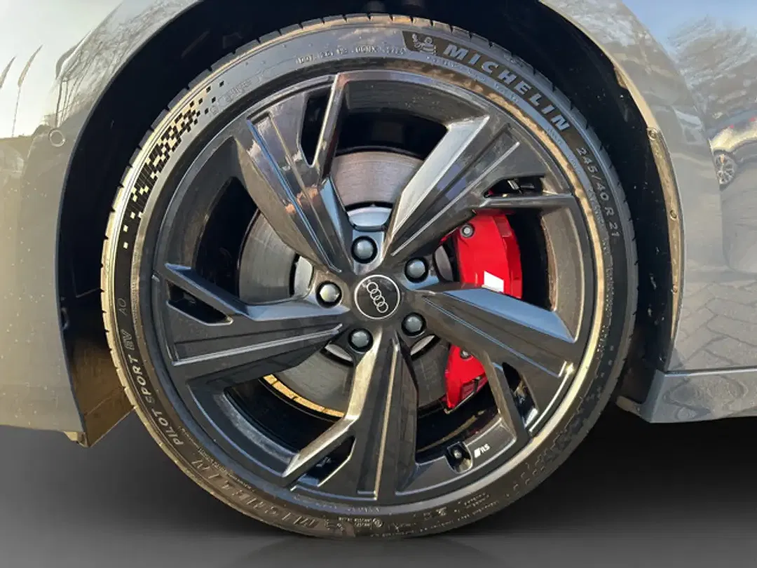 Audi S6 - Thumbnail 9