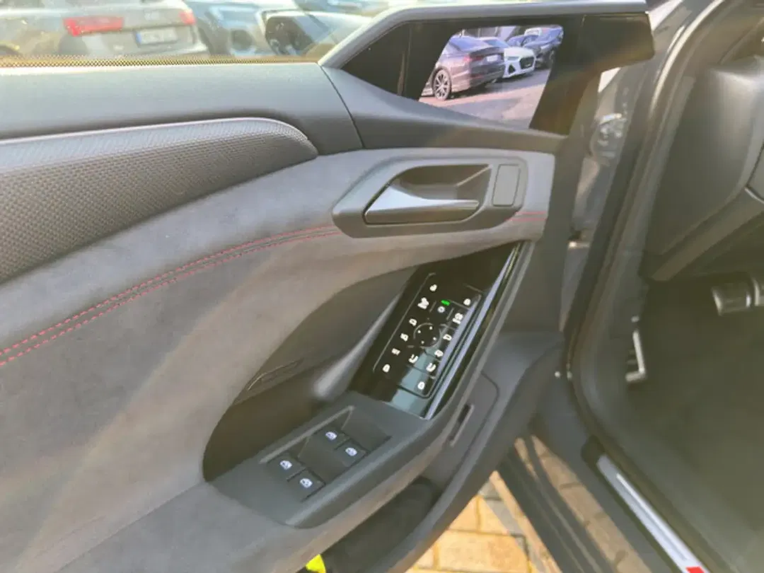 Audi S6 - Thumbnail 13
