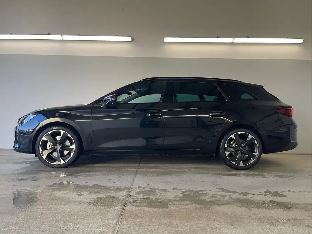 CUPRA Leon - Thumbnail 3