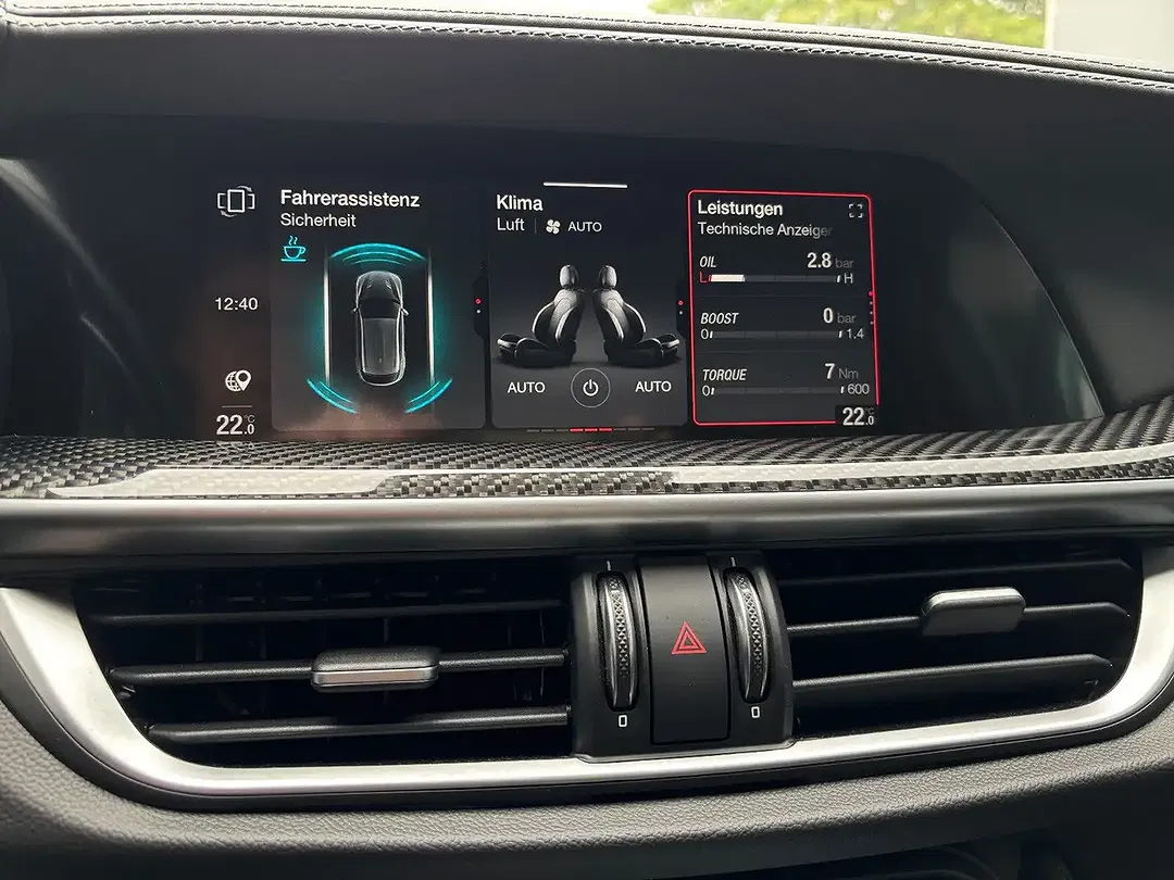 Alfa Romeo Stelvio - Thumbnail 13