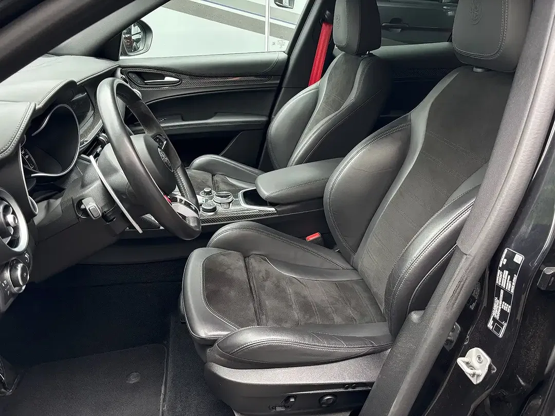 Alfa Romeo Stelvio - Thumbnail 6