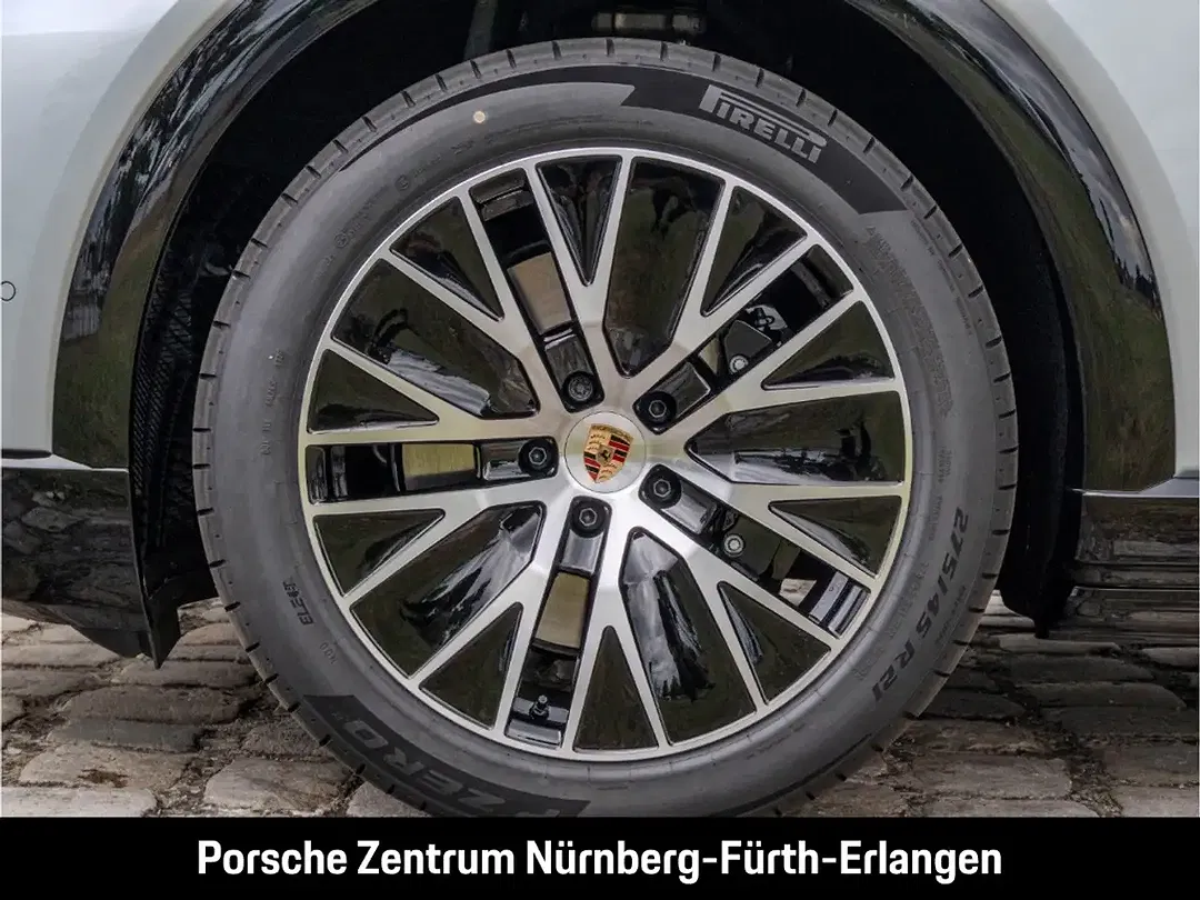 Porsche Cayenne - Thumbnail 12