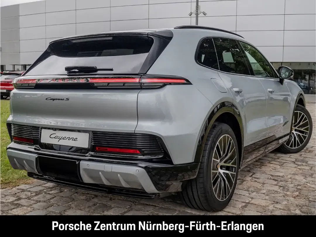 Porsche Cayenne - Thumbnail 5