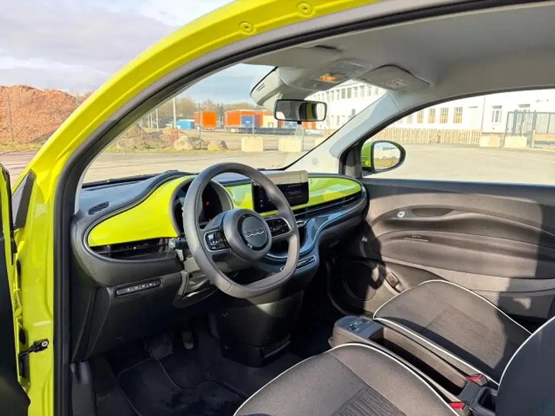 Fiat 500e - Thumbnail 8