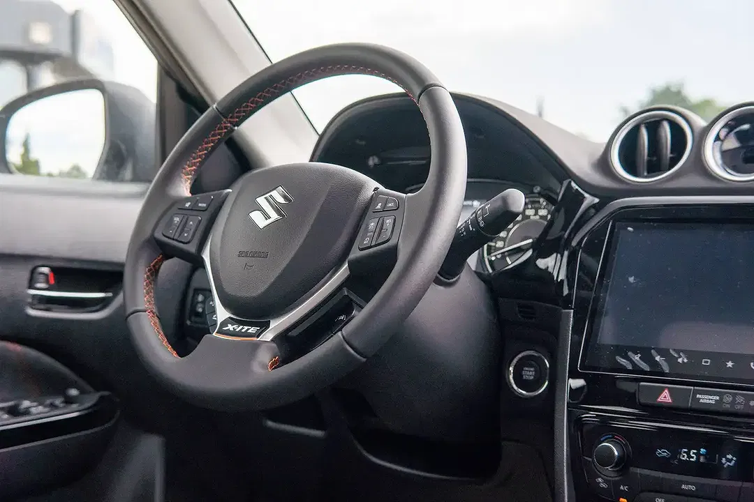 Suzuki Vitara - Thumbnail 14