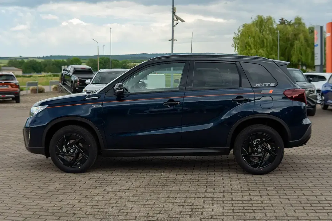 Suzuki Vitara - Thumbnail 8