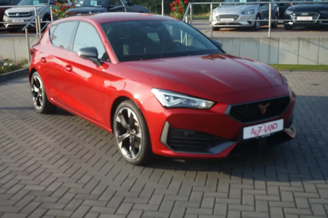 CUPRA Leon - Thumbnail 3