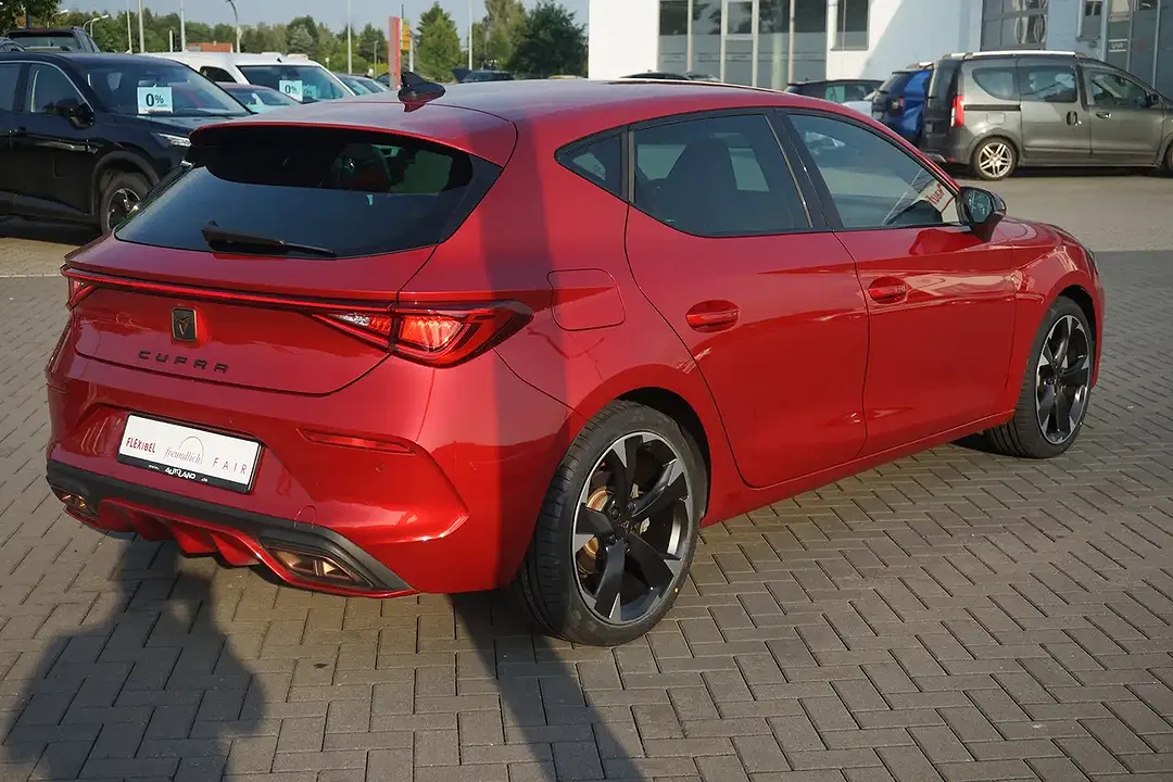 CUPRA Leon - Thumbnail 5