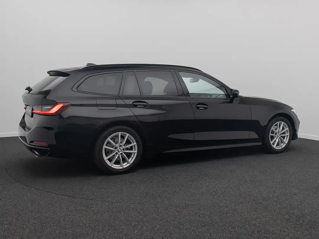BMW 320 - Thumbnail 6