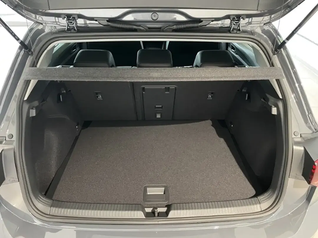 Volkswagen Golf - Thumbnail 5