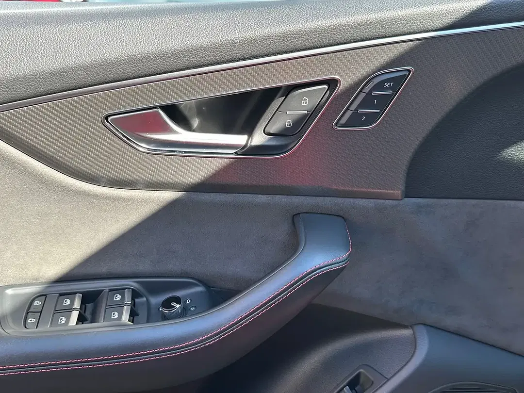 Audi RS Q8 4.0 TFSI quattro - foto 15