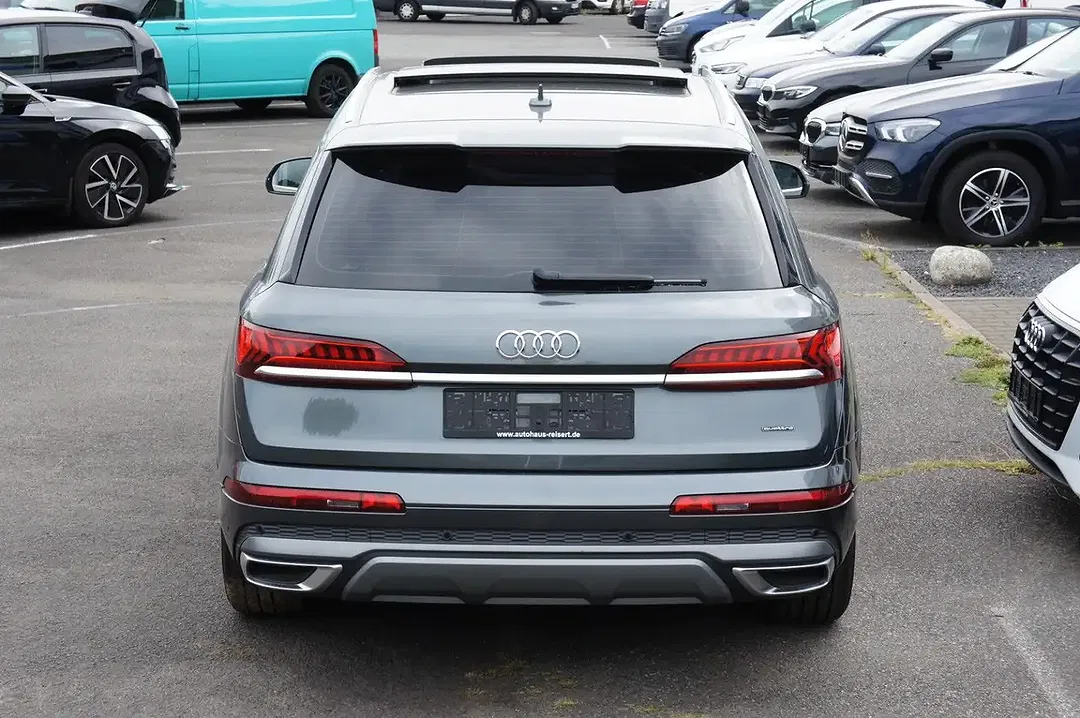 Audi Q7 - Thumbnail 6