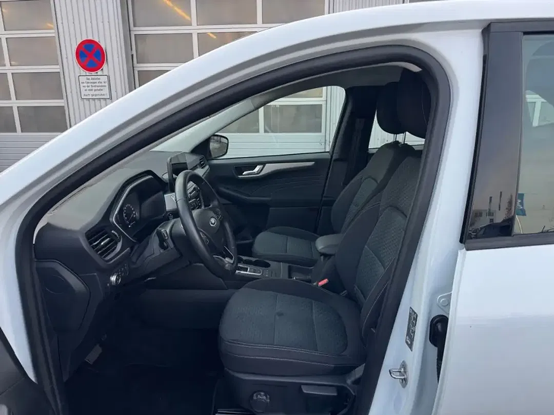 Ford Kuga - Thumbnail 6