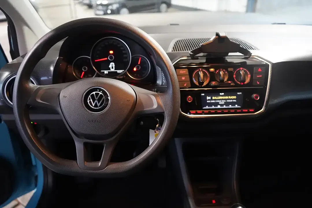 Volkswagen up! - Thumbnail 13