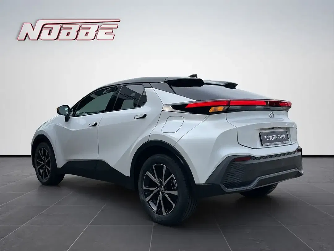 Toyota C-HR - Thumbnail 3
