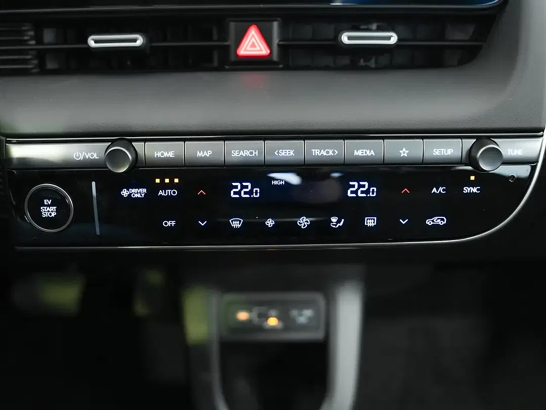 Hyundai IONIQ 5 - Thumbnail 13