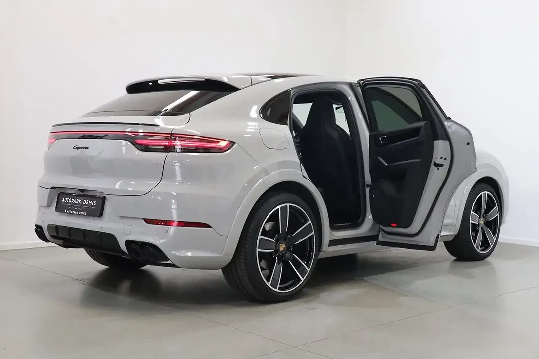 Porsche Cayenne - Thumbnail 6