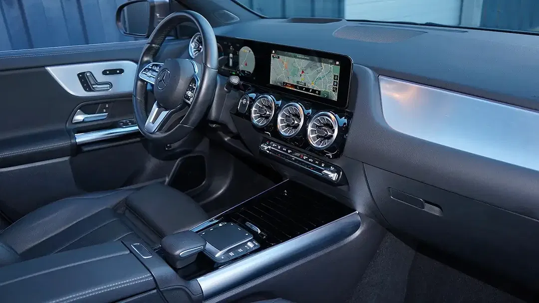 Mercedes-Benz GLA 250 - Thumbnail 3