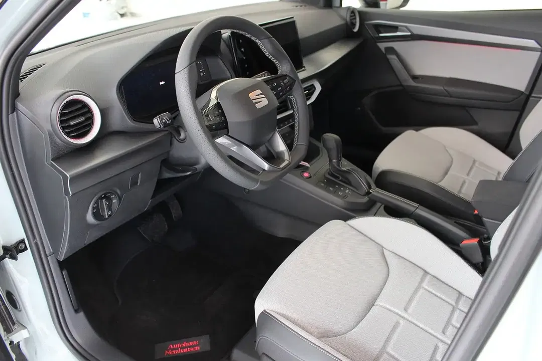 SEAT Arona - Thumbnail 14