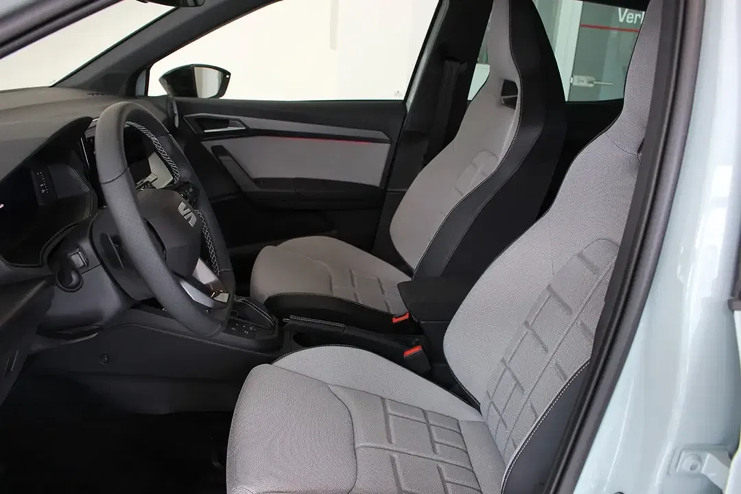 SEAT Arona 1.5 TSI FR - foto 15