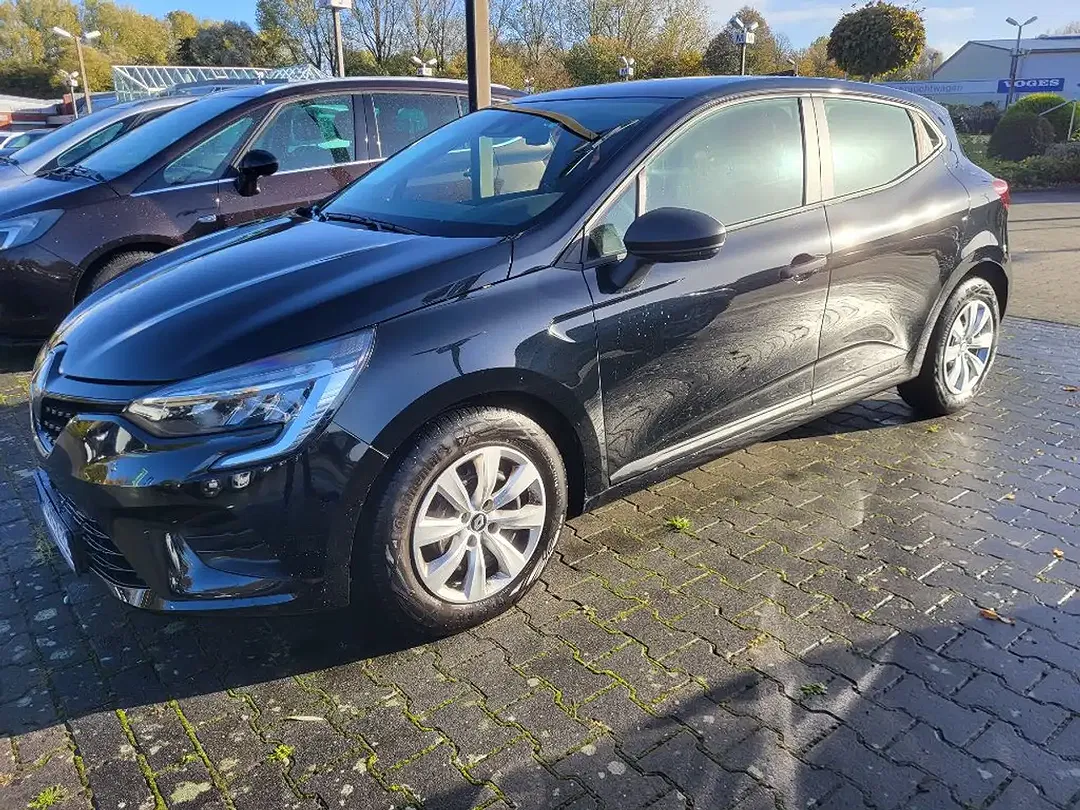 Renault Clio - Thumbnail 3