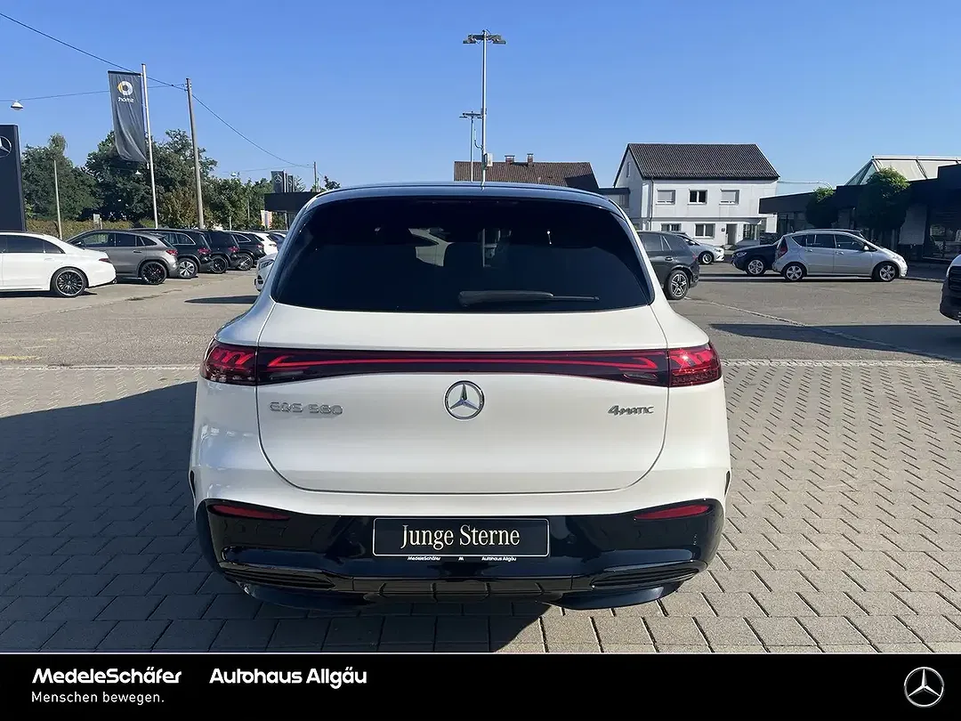 Mercedes-Benz EQS SUV - Thumbnail 4