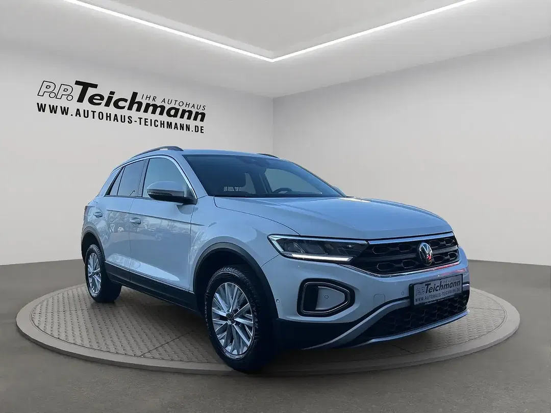 Volkswagen T-Roc - Thumbnail 3