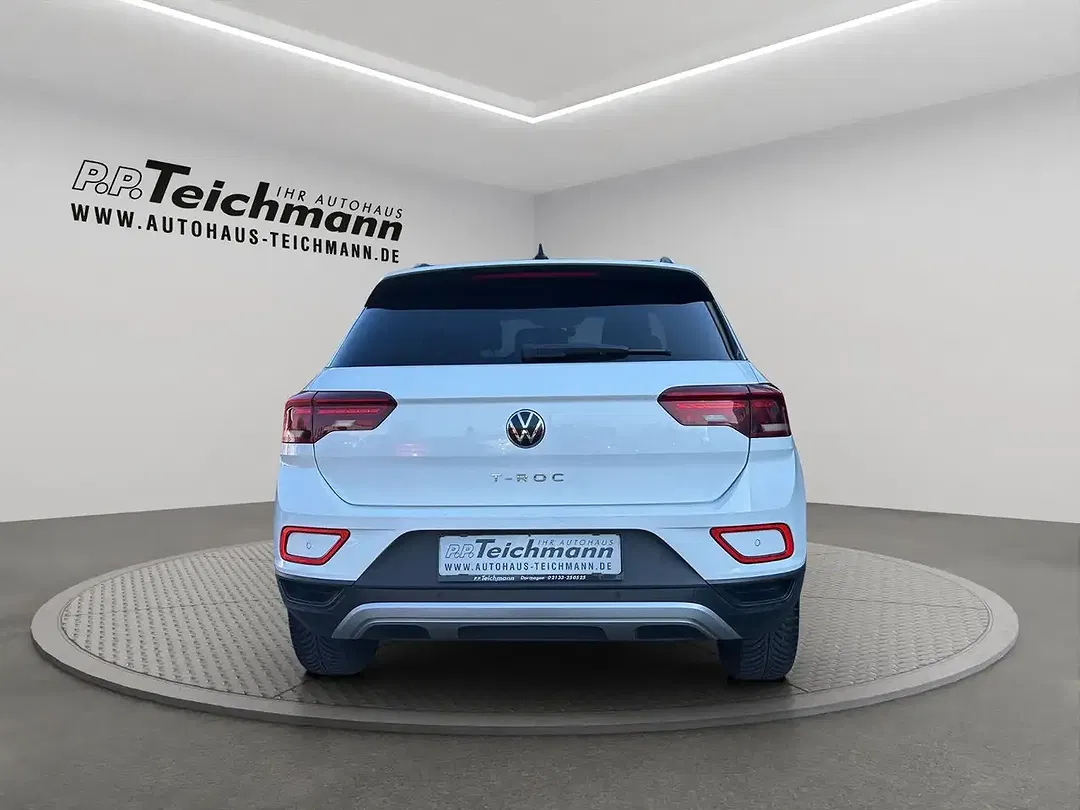 Volkswagen T-Roc - Thumbnail 5