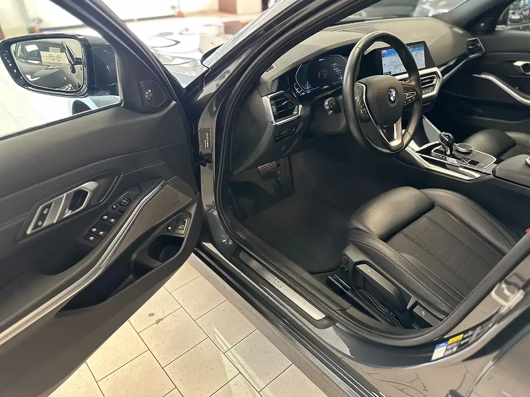 BMW 330 - Thumbnail 12