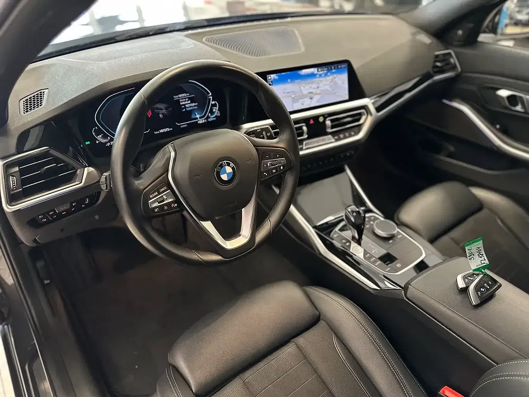 BMW 330 - Thumbnail 13