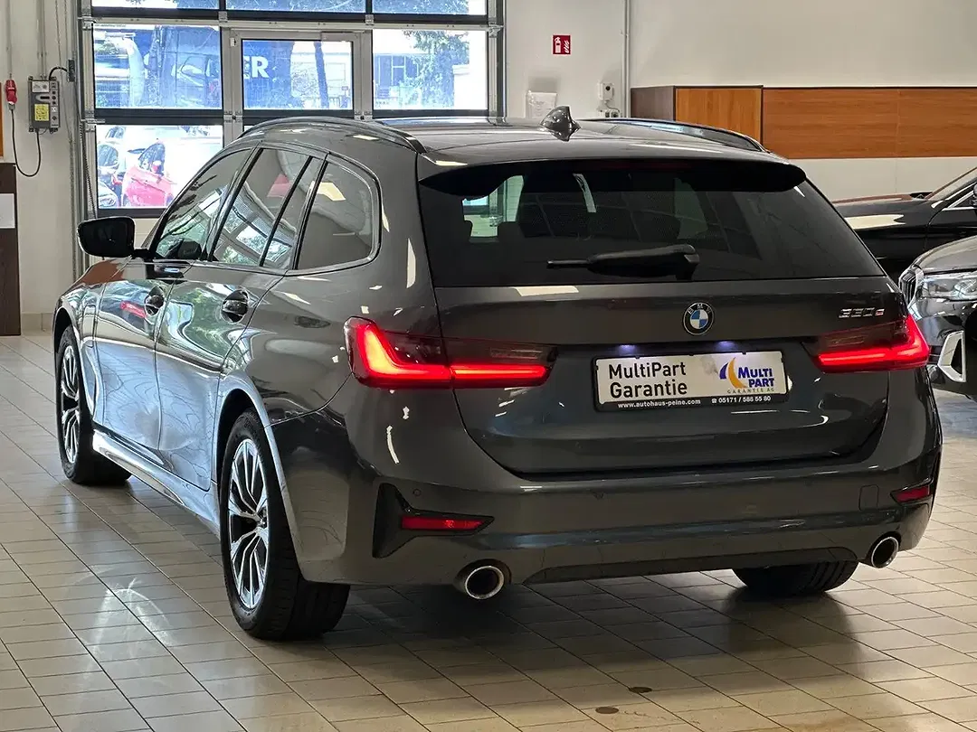 BMW 330 - Thumbnail 8