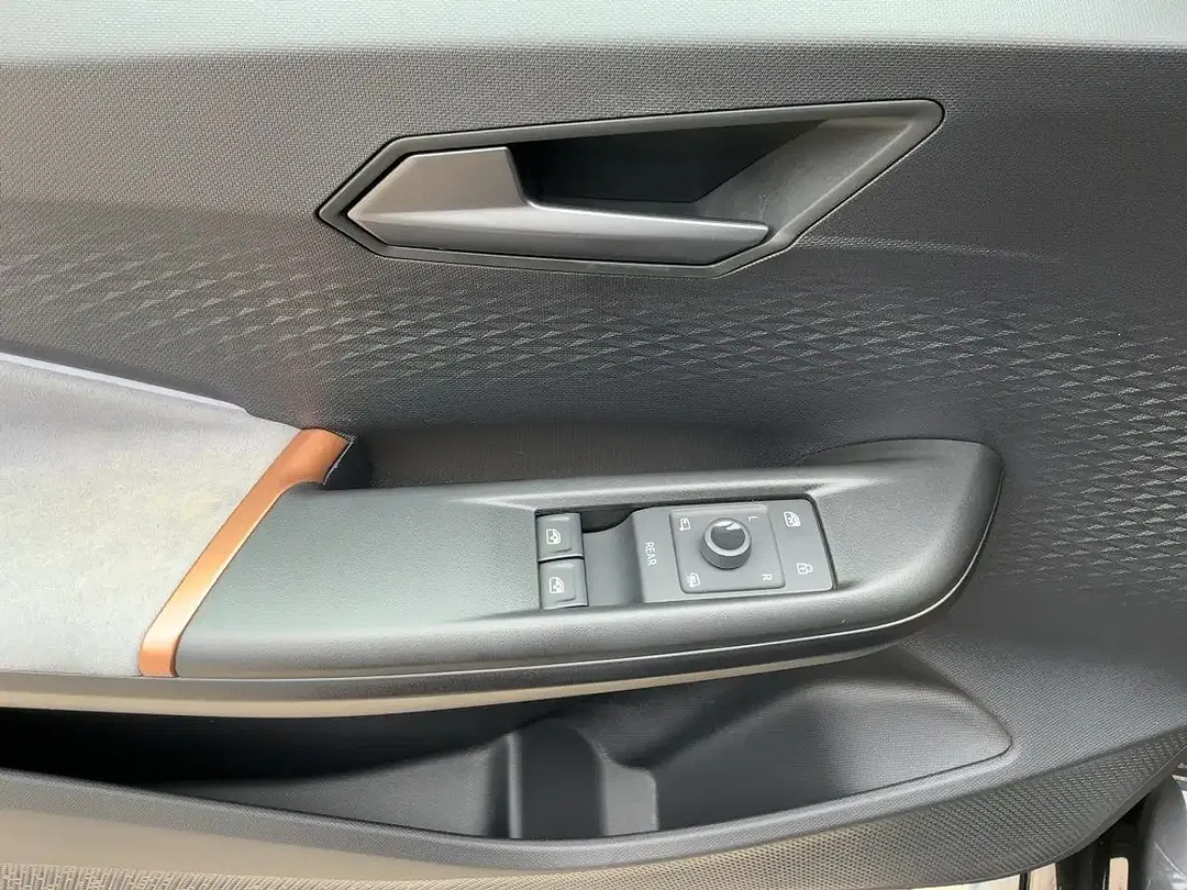 CUPRA Born - Thumbnail 14