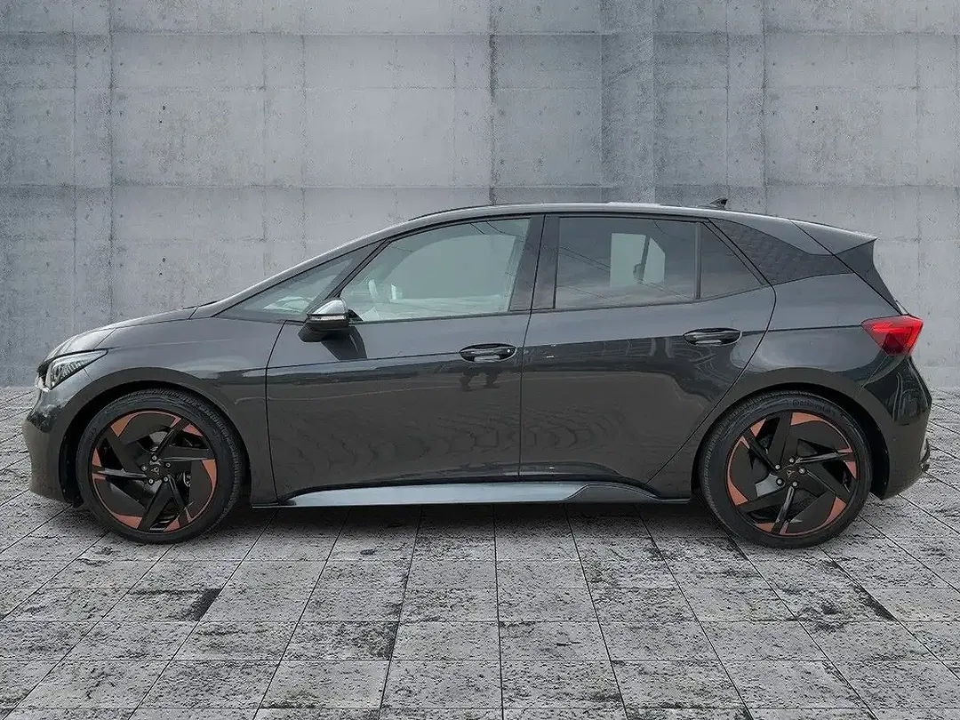 CUPRA Born - Thumbnail 3