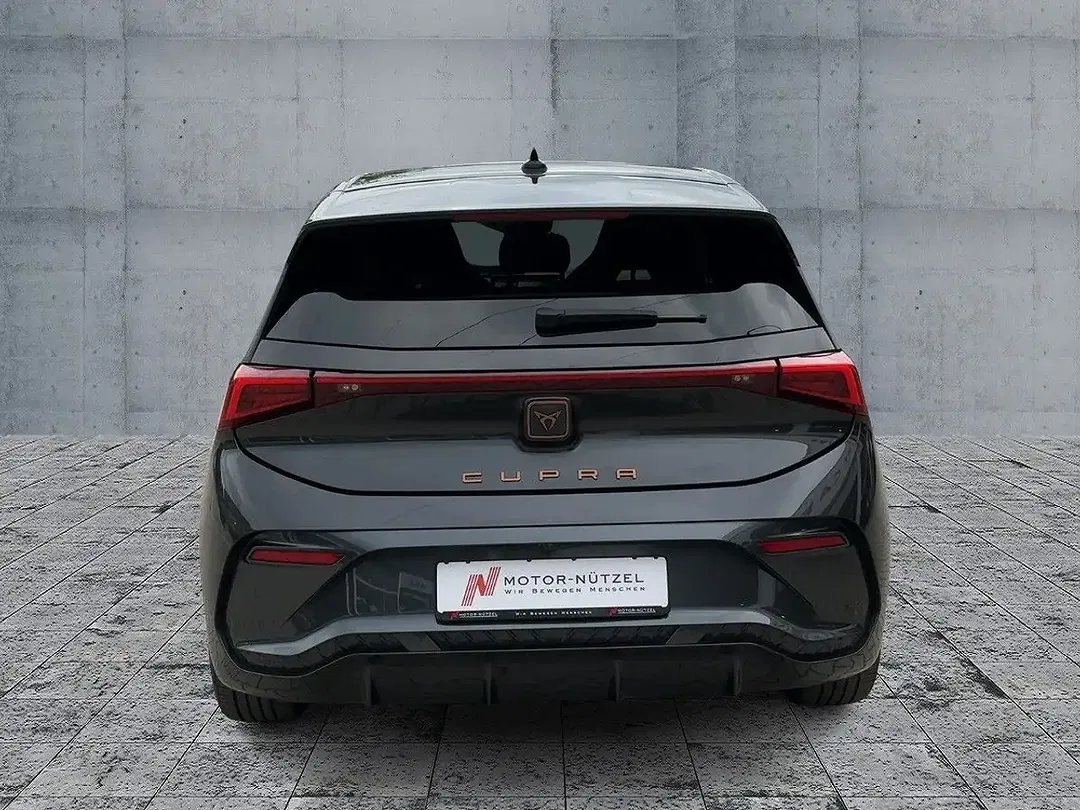 CUPRA Born - Thumbnail 4