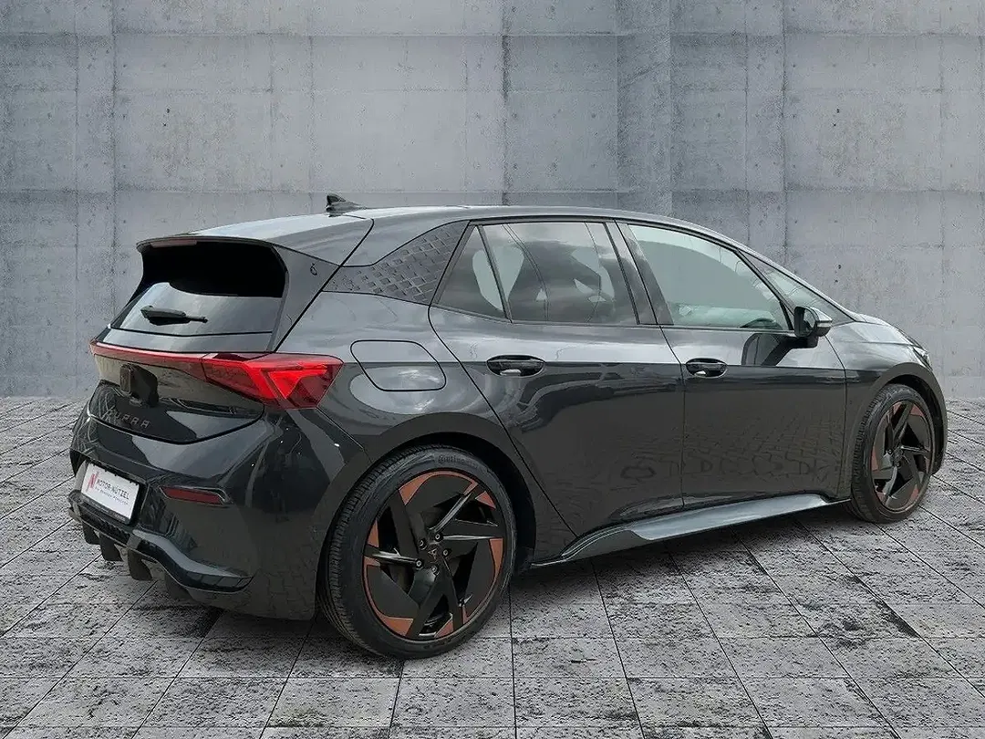 CUPRA Born - Thumbnail 5