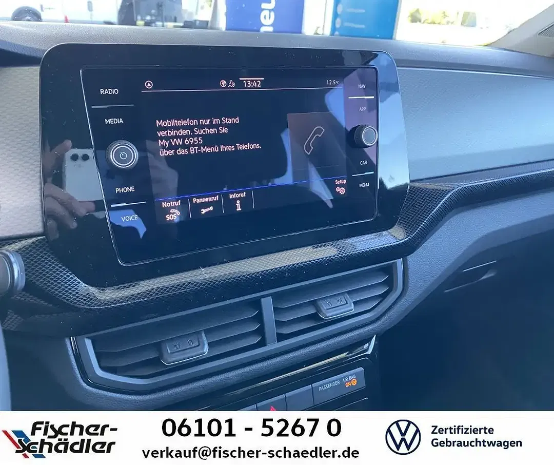 Volkswagen T-Cross - Thumbnail 5