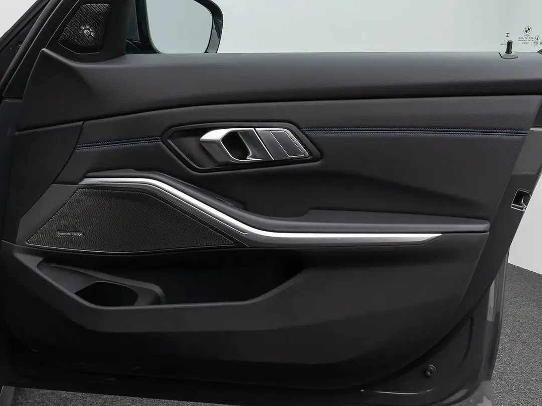 BMW 320 - Thumbnail 32